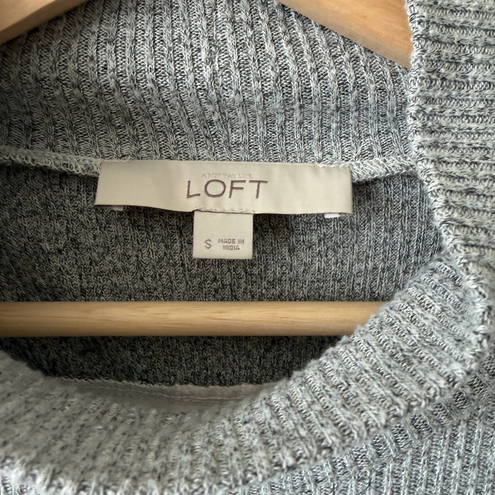 LOFT Grey Ribbed Top - Picture 5 of 6